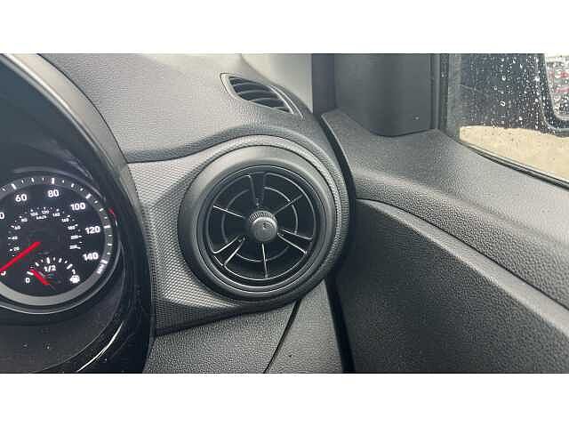 Hyundai I10 1.0 MPi SE Connect 5dr Red