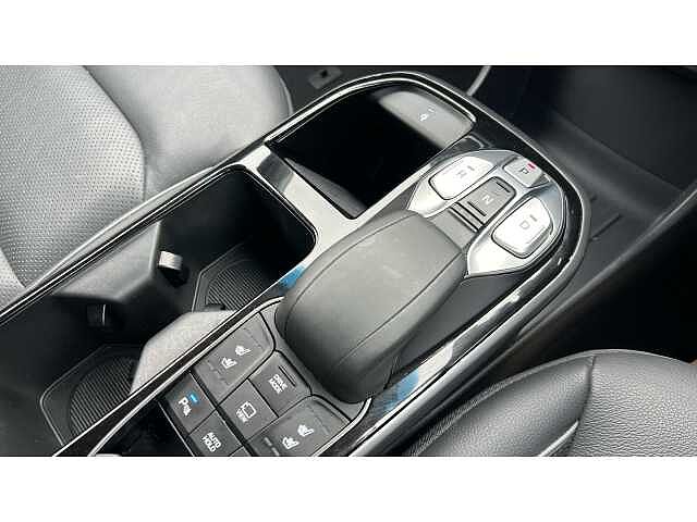 Hyundai IONIQ 100kW Premium SE 38kWh 5dr Auto Red