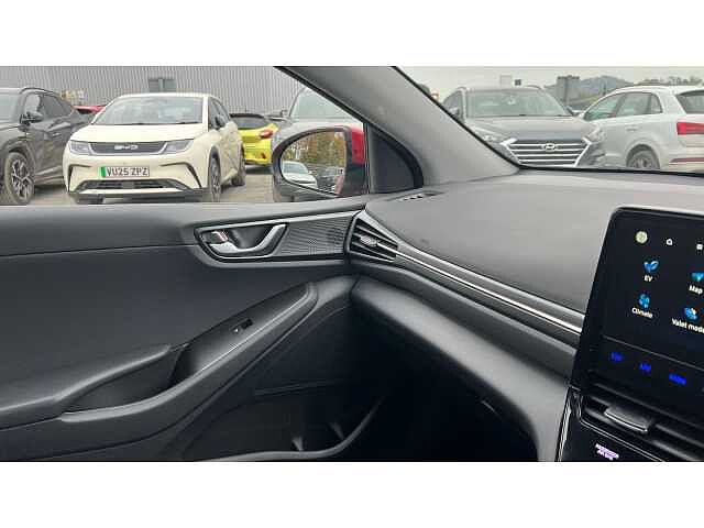 Hyundai IONIQ 100kW Premium SE 38kWh 5dr Auto Red