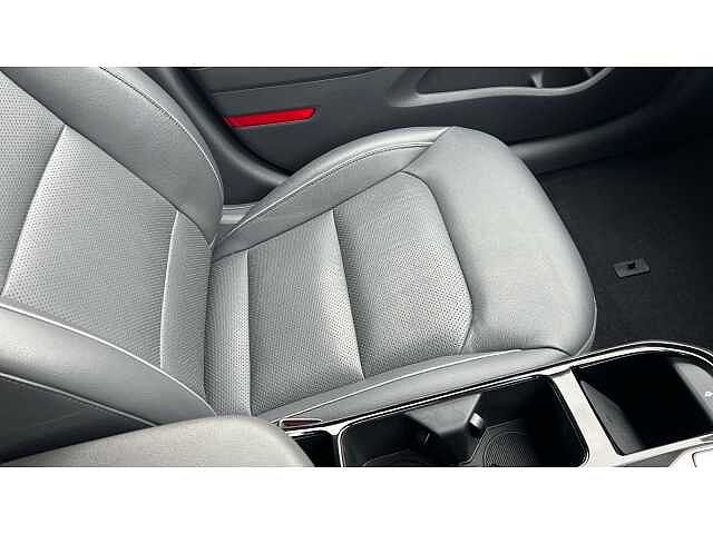 Hyundai IONIQ 100kW Premium SE 38kWh 5dr Auto Red