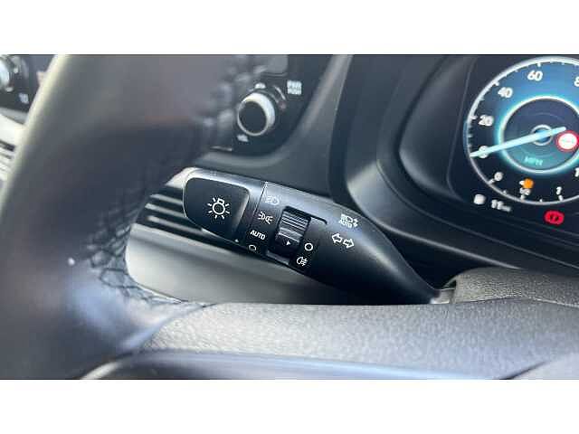 Hyundai BAYON 1.0 TGDi 48V MHEV SE Connect 5dr DCT White