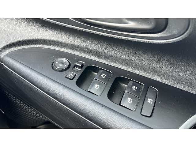 Hyundai BAYON 1.0 TGDi 48V MHEV SE Connect 5dr DCT White