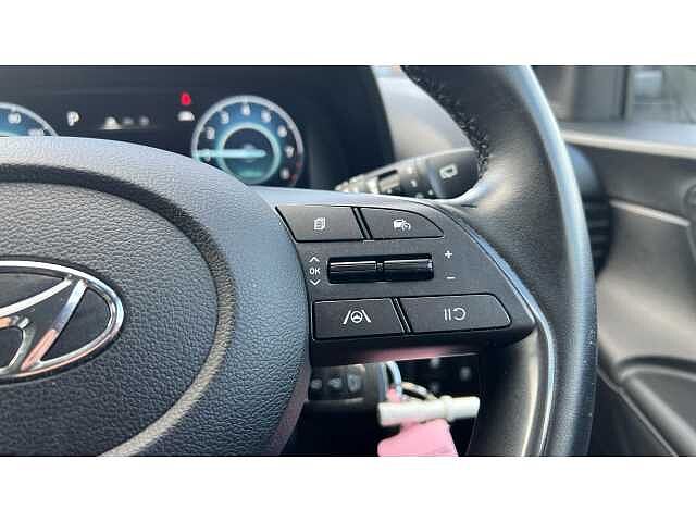 Hyundai BAYON 1.0 TGDi 48V MHEV SE Connect 5dr DCT White