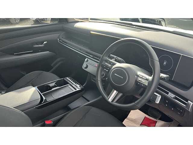 Hyundai TUCSON 1.6T Plug-in Hybrid Premium 5dr 4WD Auto White