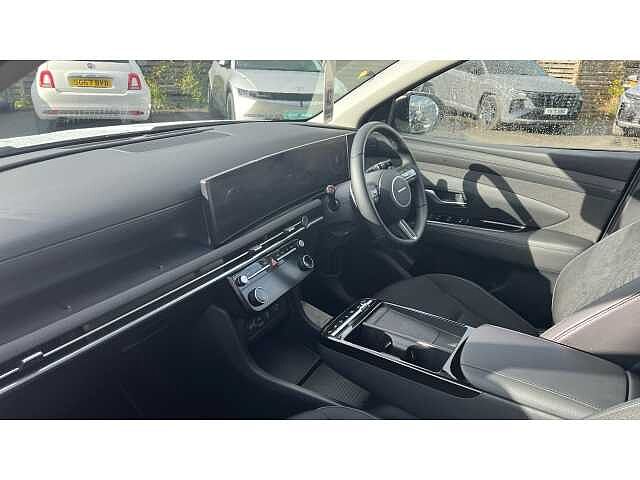 Hyundai TUCSON 1.6T Plug-in Hybrid Premium 5dr 4WD Auto White