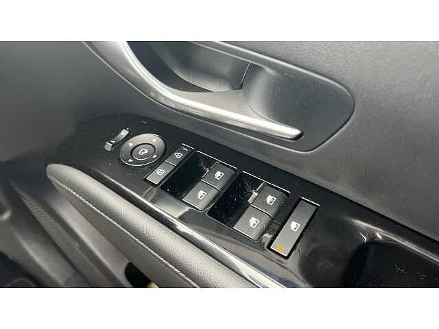 Hyundai TUCSON 1.6T Plug-in Hybrid Premium 5dr 4WD Auto White
