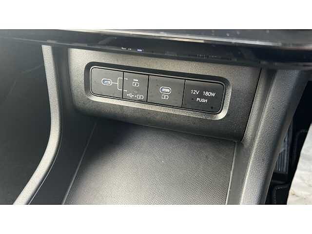 Hyundai TUCSON 1.6T Plug-in Hybrid Premium 5dr 4WD Auto White