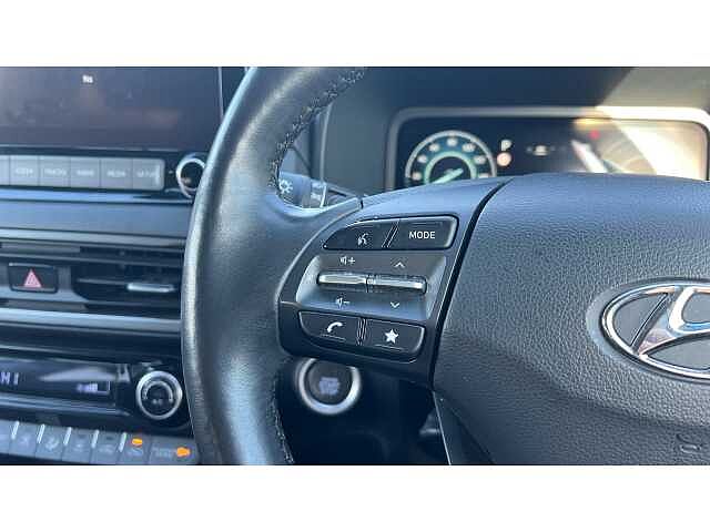 Hyundai KONA 1.6 GDi Hybrid Premium 5dr DCT RED