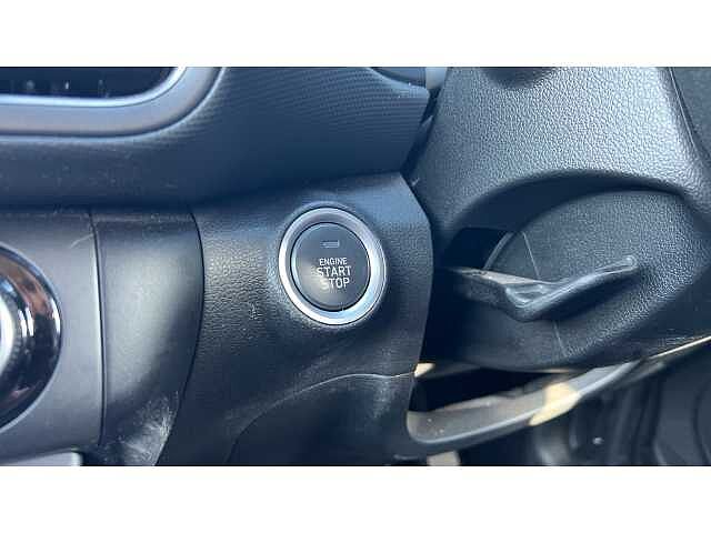 Hyundai KONA 1.6 GDi Hybrid Premium 5dr DCT RED