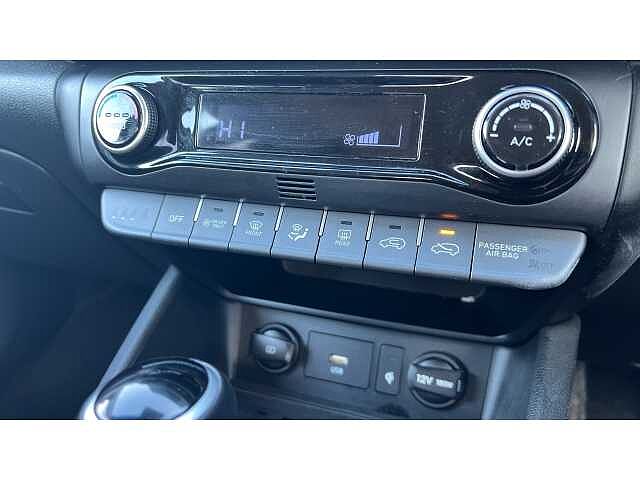 Hyundai KONA 1.6 GDi Hybrid Premium 5dr DCT RED