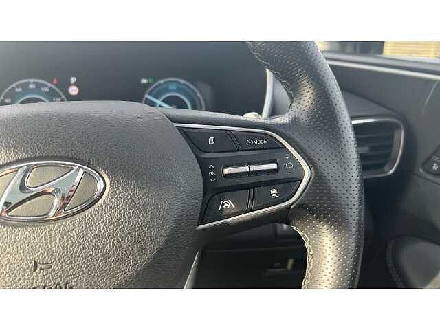 Hyundai Santa Fe SANTA FE 1.6 TGDi Hybrid Ultimate 5dr 4WD Auto