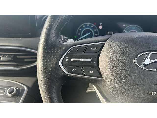Hyundai Santa Fe SANTA FE 1.6 TGDi Hybrid Ultimate 5dr 4WD Auto