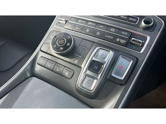 Hyundai Santa Fe SANTA FE 1.6 TGDi Hybrid Ultimate 5dr 4WD Auto