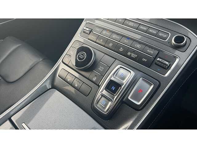 Hyundai Santa Fe SANTA FE 1.6 TGDi Hybrid Premium 5dr Auto