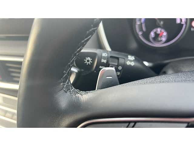 Hyundai Santa Fe SANTA FE 1.6 TGDi Hybrid Premium 5dr Auto