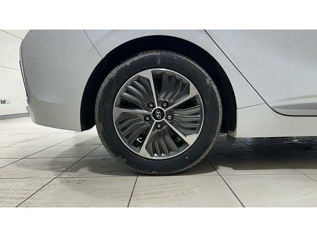 Hyundai Ioniq IONIQ 1.6 GDi Plug-in Hybrid Premium SE 5dr DCT