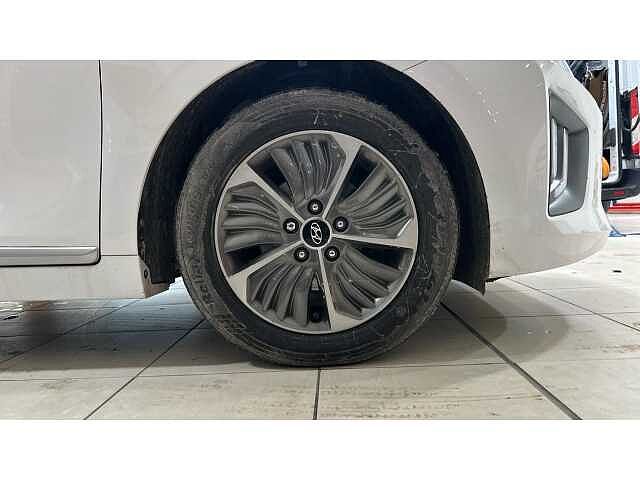 Hyundai Ioniq IONIQ 1.6 GDi Plug-in Hybrid Premium SE 5dr DCT