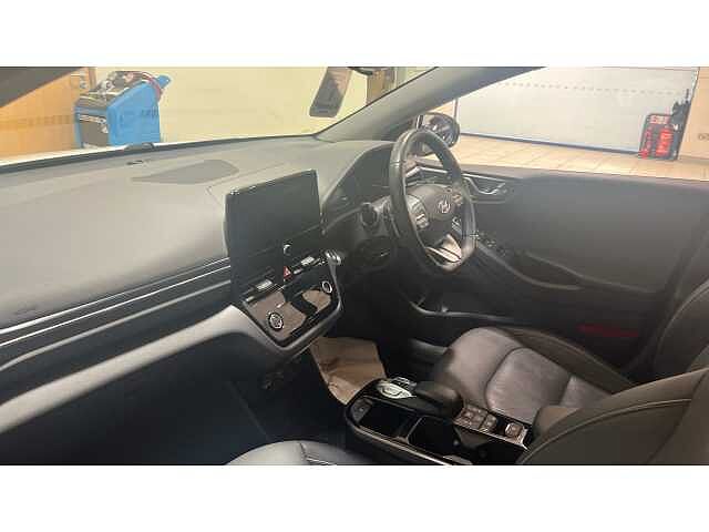 Hyundai Ioniq IONIQ 100kW Premium SE 38kWh 5dr Auto