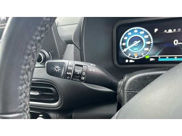 Hyundai KONA KONA 1.6 GDi Hybrid SE Connect 5dr DCT Black