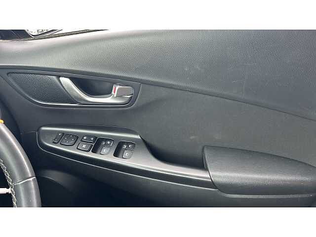 Hyundai KONA KONA 1.6 GDi Hybrid SE Connect 5dr DCT Black