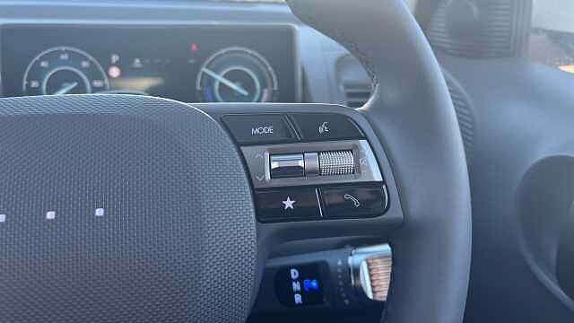 Hyundai INSTER Inster 5Dr HAT 85kW Cross 49kWh Natural Ivory