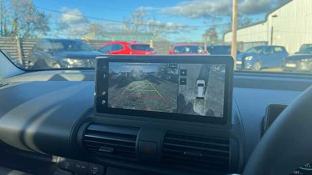 Hyundai INSTER Inster 5Dr HAT 85kW Cross 49kWh Natural Ivory