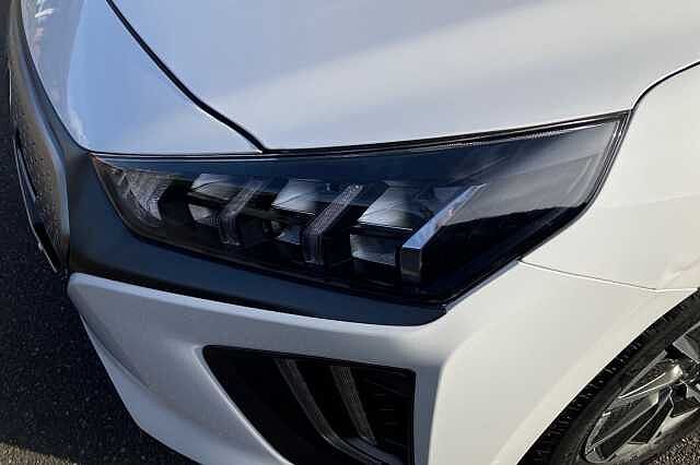 Hyundai IONIQ PREMIUM White