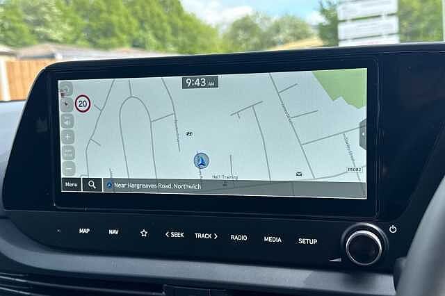 Hyundai BAYON T-GDI TECH LINE Green