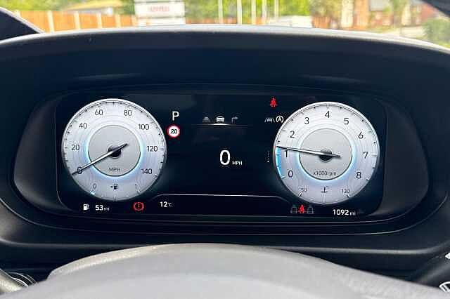Hyundai BAYON T-GDI TECH LINE Green