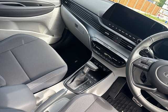Hyundai BAYON T-GDI TECH LINE Green