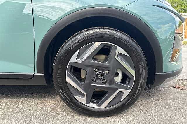 Hyundai BAYON T-GDI TECH LINE Green