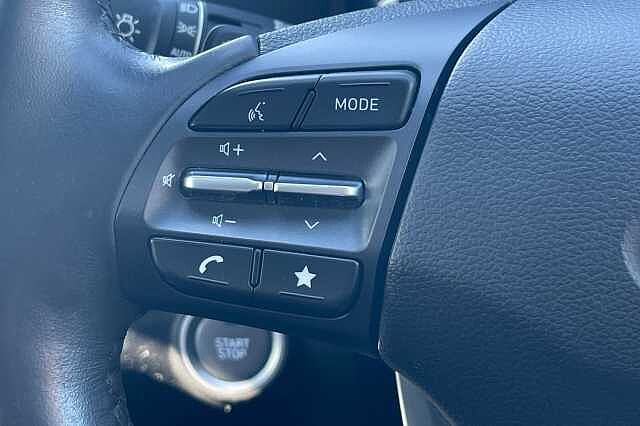 Hyundai KONA ULTIMATE Green