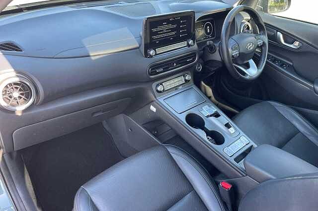 Hyundai KONA ULTIMATE Green