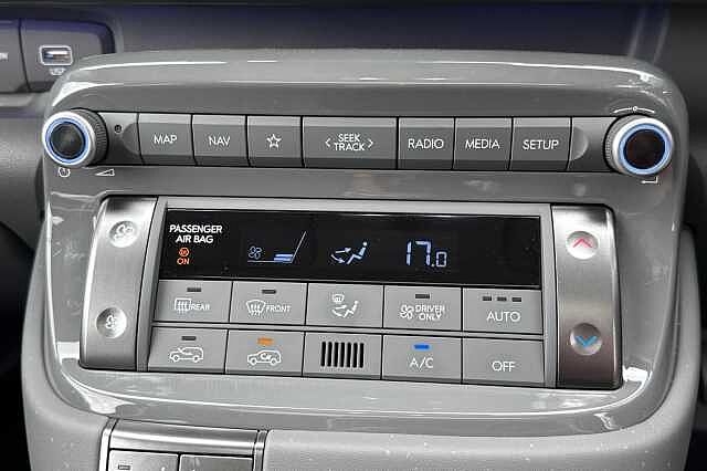 Hyundai INSTER CROSS Black