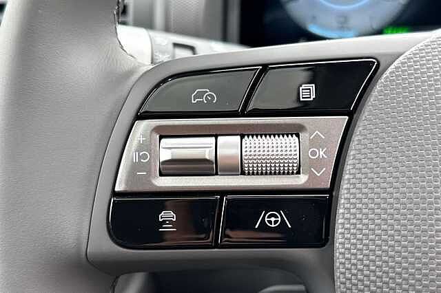 Hyundai INSTER CROSS Black