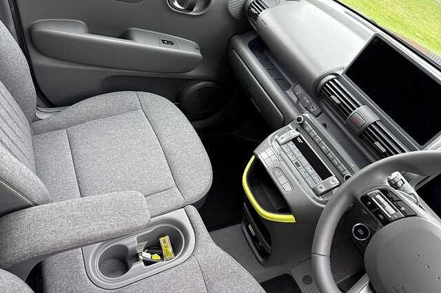 Hyundai INSTER CROSS Black