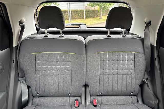 Hyundai INSTER CROSS Black
