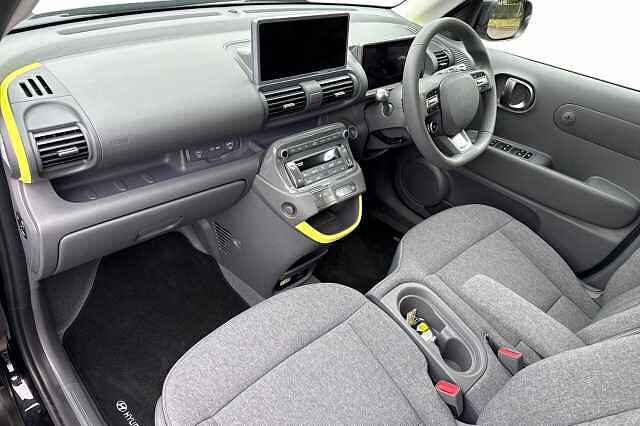 Hyundai INSTER CROSS Black