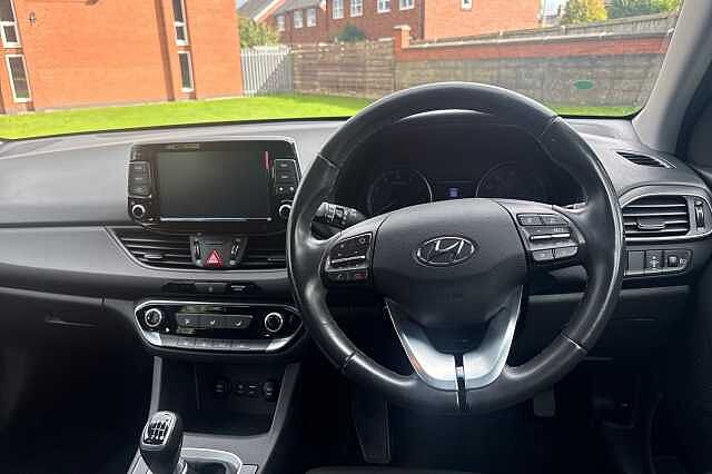 Hyundai i30 T-GDI SE NAV