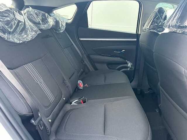 Hyundai TUCSON 1.6 T-GDi (230ps) SE Connect Hybrid Atlas White