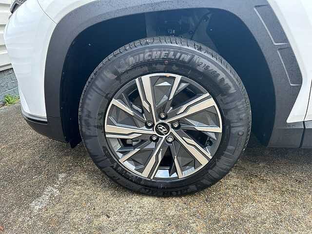 Hyundai TUCSON 1.6 T-GDi (230ps) SE Connect Hybrid Atlas White