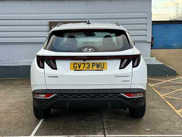 Hyundai TUCSON 1.6 T-GDi (230ps) SE Connect Hybrid Atlas White