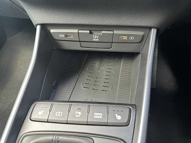 Hyundai BAYON 1.0 T-GDi (100ps) Premium 48 Volt MHEV DCT Red