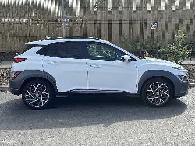 Hyundai KONA 1.6 GDi Hybrid Premium 5dr DCT White