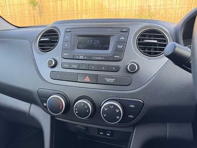 Hyundai i10 1.0 S 5dr