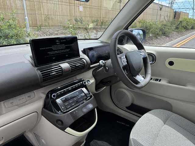 Hyundai INSTER 85kW 02 49kWh 5dr Auto Black