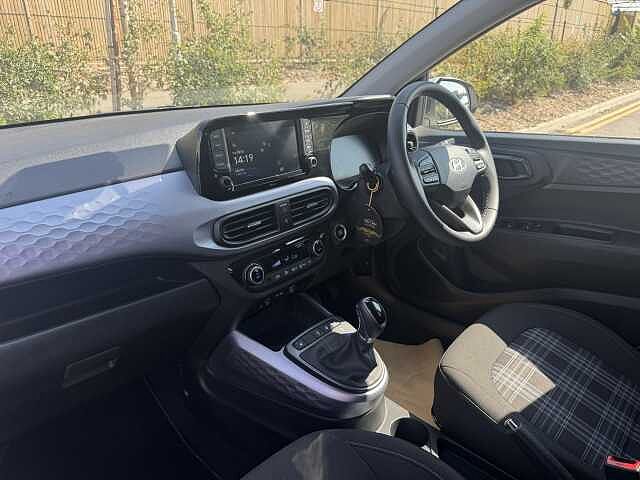 Hyundai I10 1.0 MPi Premium 5dr Auto White