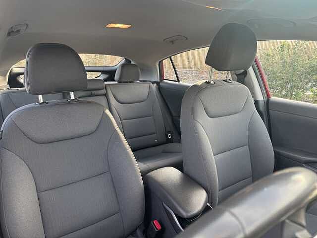 Hyundai IONIQ 100kW Premium 38kWh 5dr Auto
