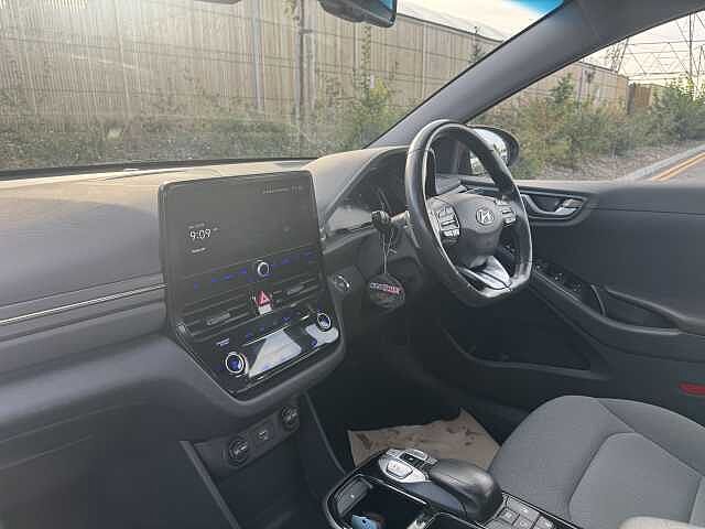 Hyundai IONIQ 100kW Premium 38kWh 5dr Auto