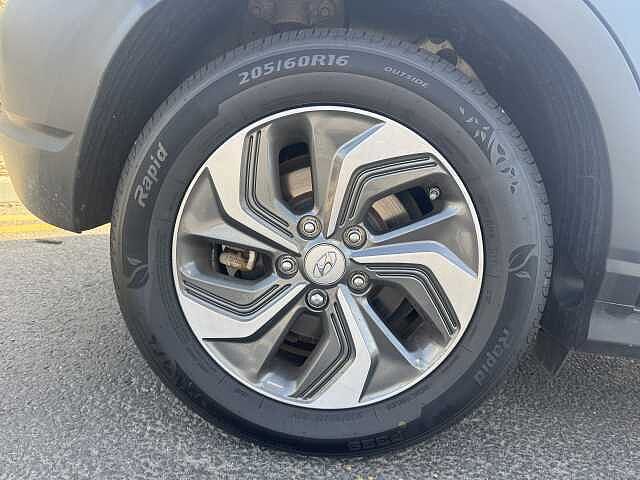 Hyundai KONA 1.6 GDi Hybrid SE Connect 5dr DCT White